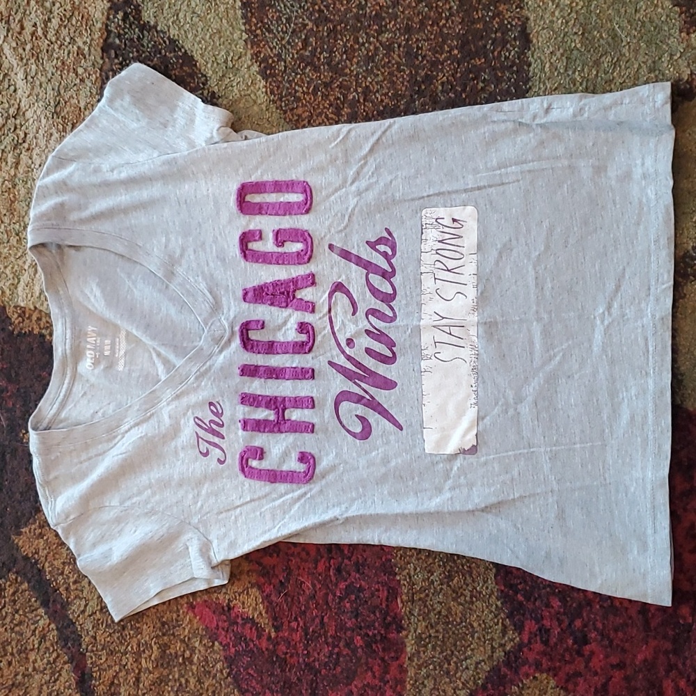 Old Navy size medium tee